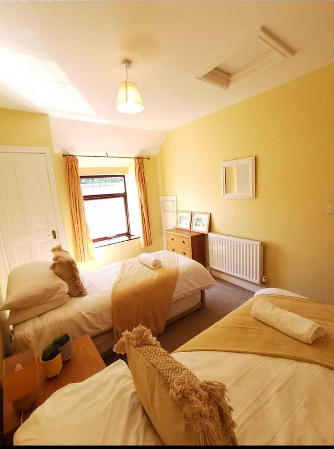 Glan-Yr-Afon Cottage Two Bedrooms Sennybridge Экстерьер фото