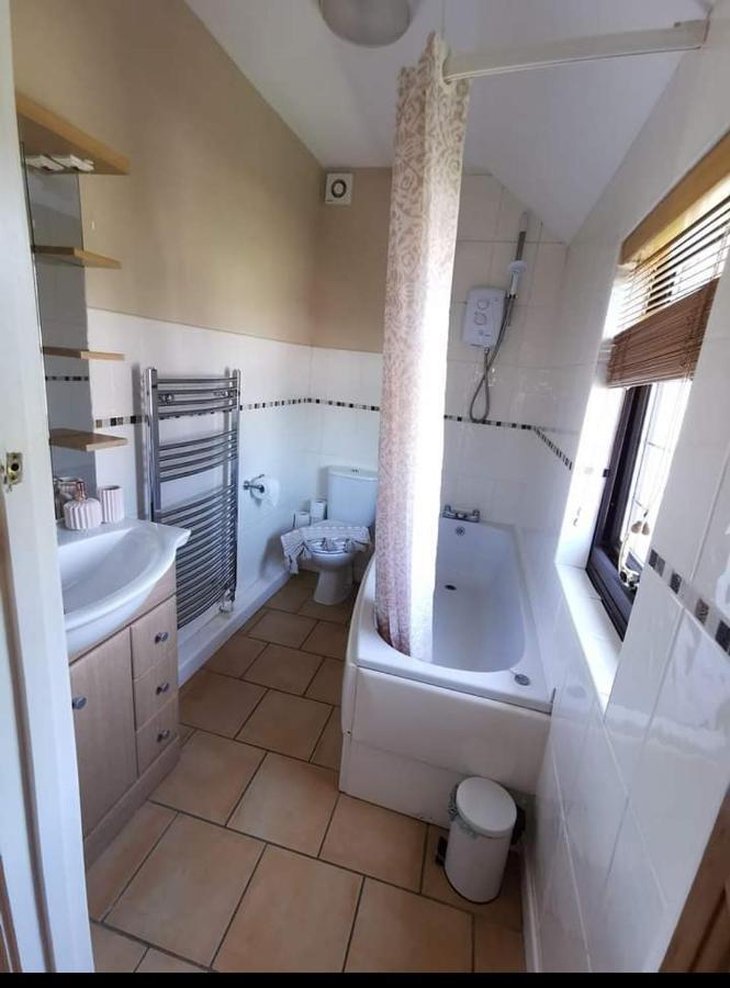 Glan-Yr-Afon Cottage Two Bedrooms Sennybridge Экстерьер фото
